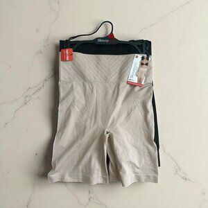 SKINNYGIRL Shaping Set of 2 Tummy & Thigh Seamless Slip Shorts Size Medium NEW